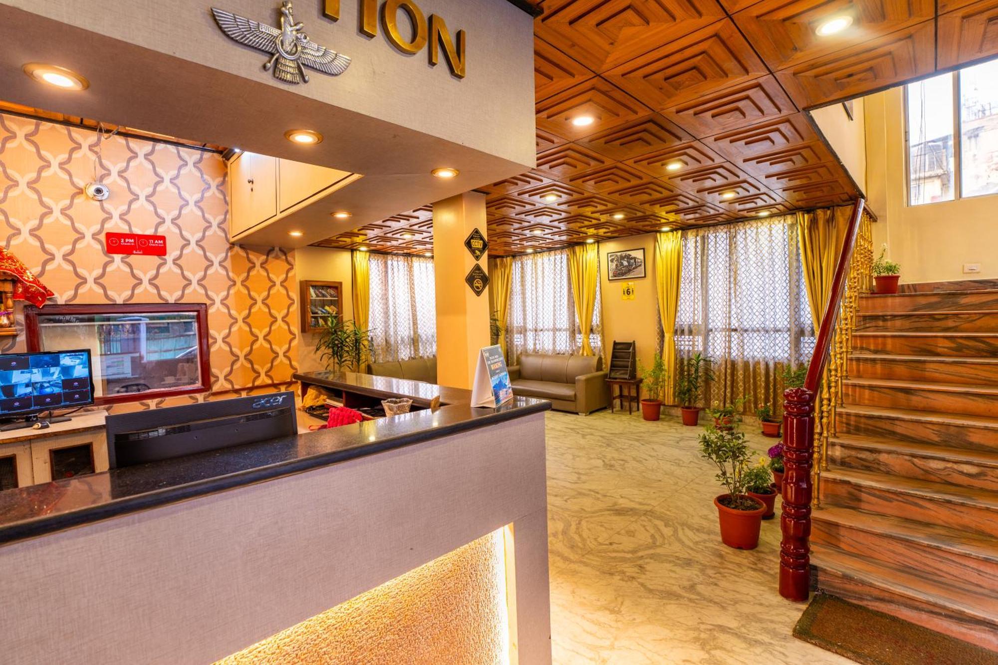 Muscatel Fairmont - 100 Mts From Mall Road Дарджилинг Екстериор снимка