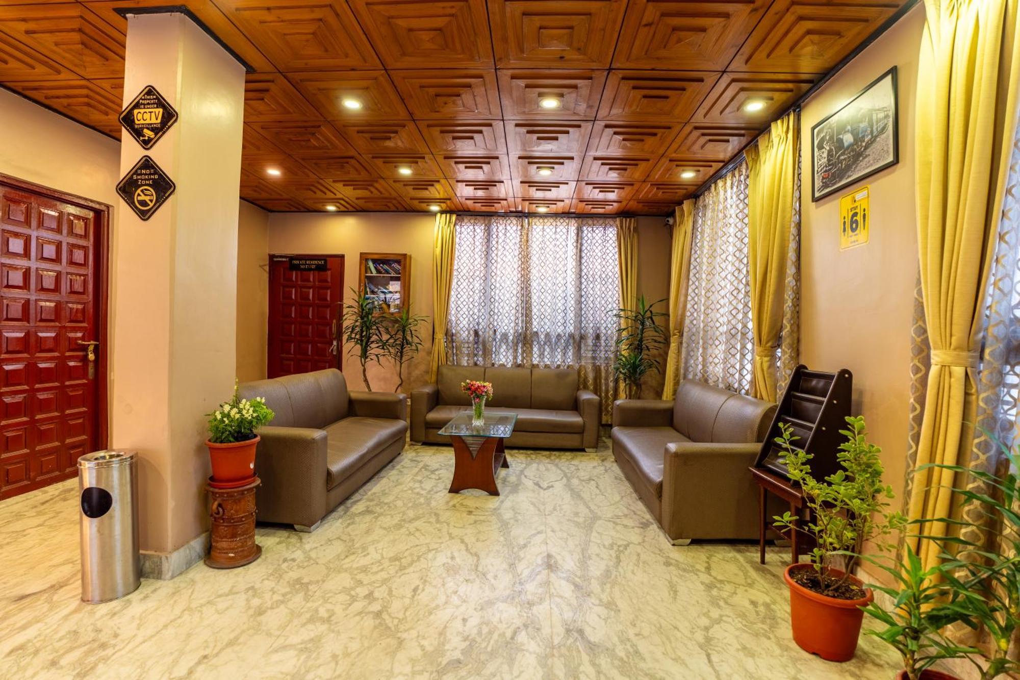 Muscatel Fairmont - 100 Mts From Mall Road Дарджилинг Екстериор снимка