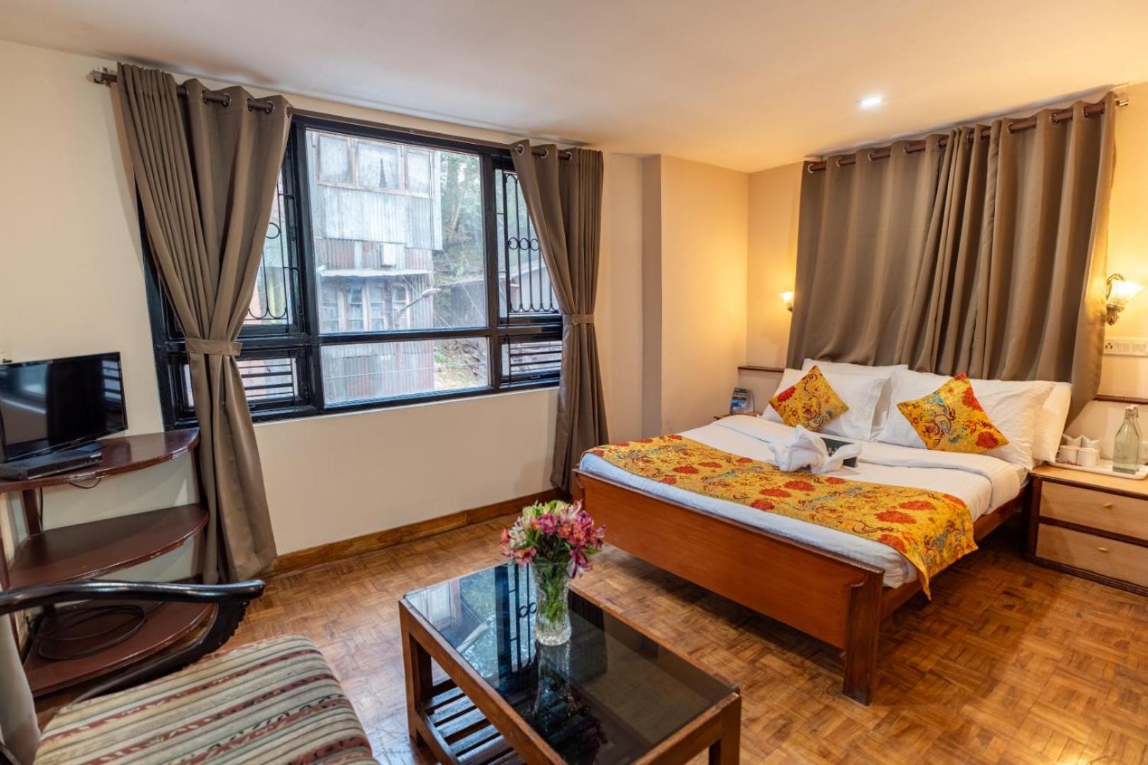 Muscatel Fairmont - 100 Mts From Mall Road Дарджилинг Екстериор снимка