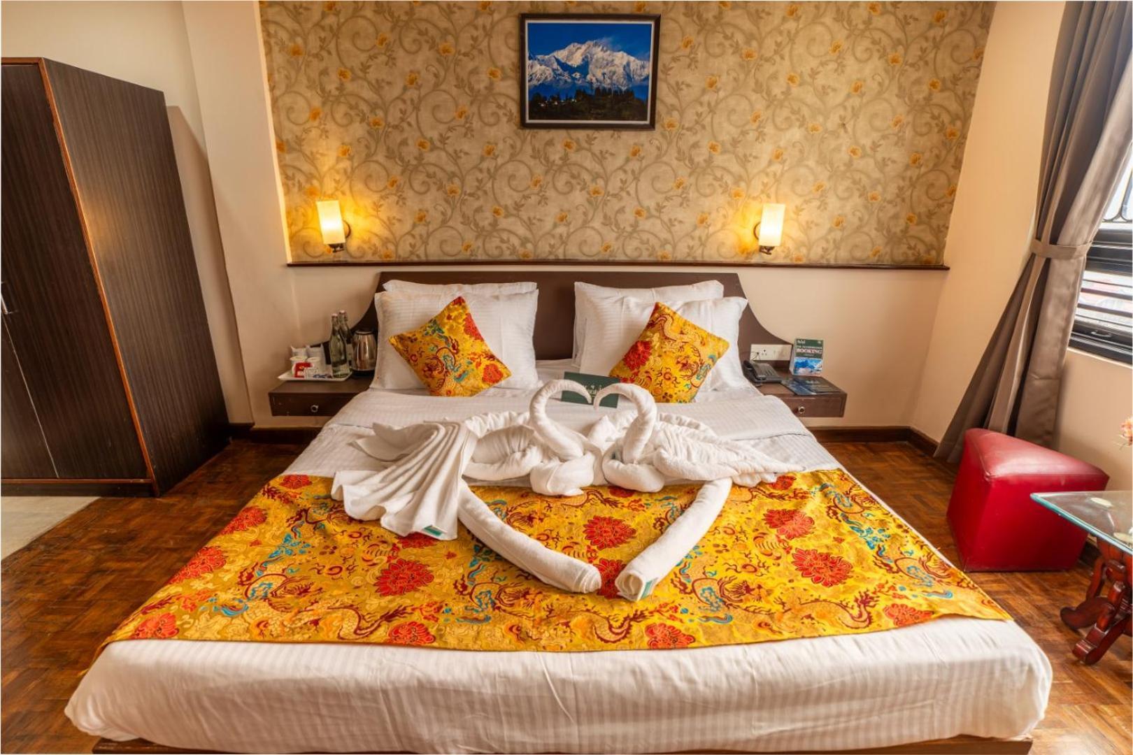 Muscatel Fairmont - 100 Mts From Mall Road Дарджилинг Екстериор снимка