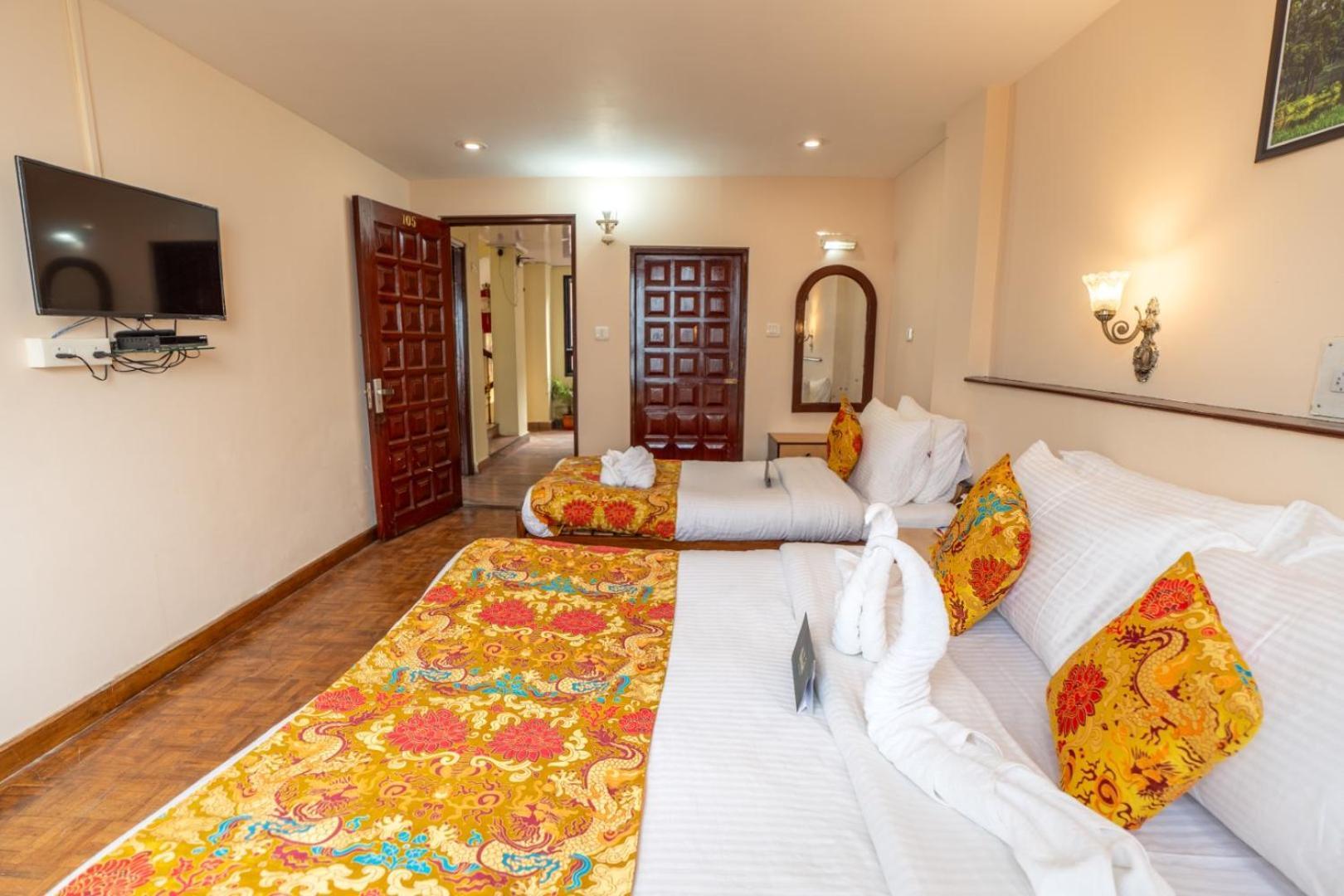 Muscatel Fairmont - 100 Mts From Mall Road Дарджилинг Екстериор снимка