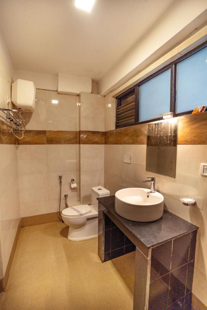 Muscatel Fairmont - 100 Mts From Mall Road Дарджилинг Екстериор снимка