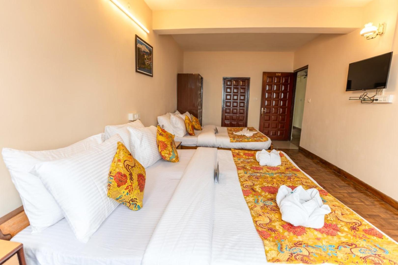 Muscatel Fairmont - 100 Mts From Mall Road Дарджилинг Екстериор снимка