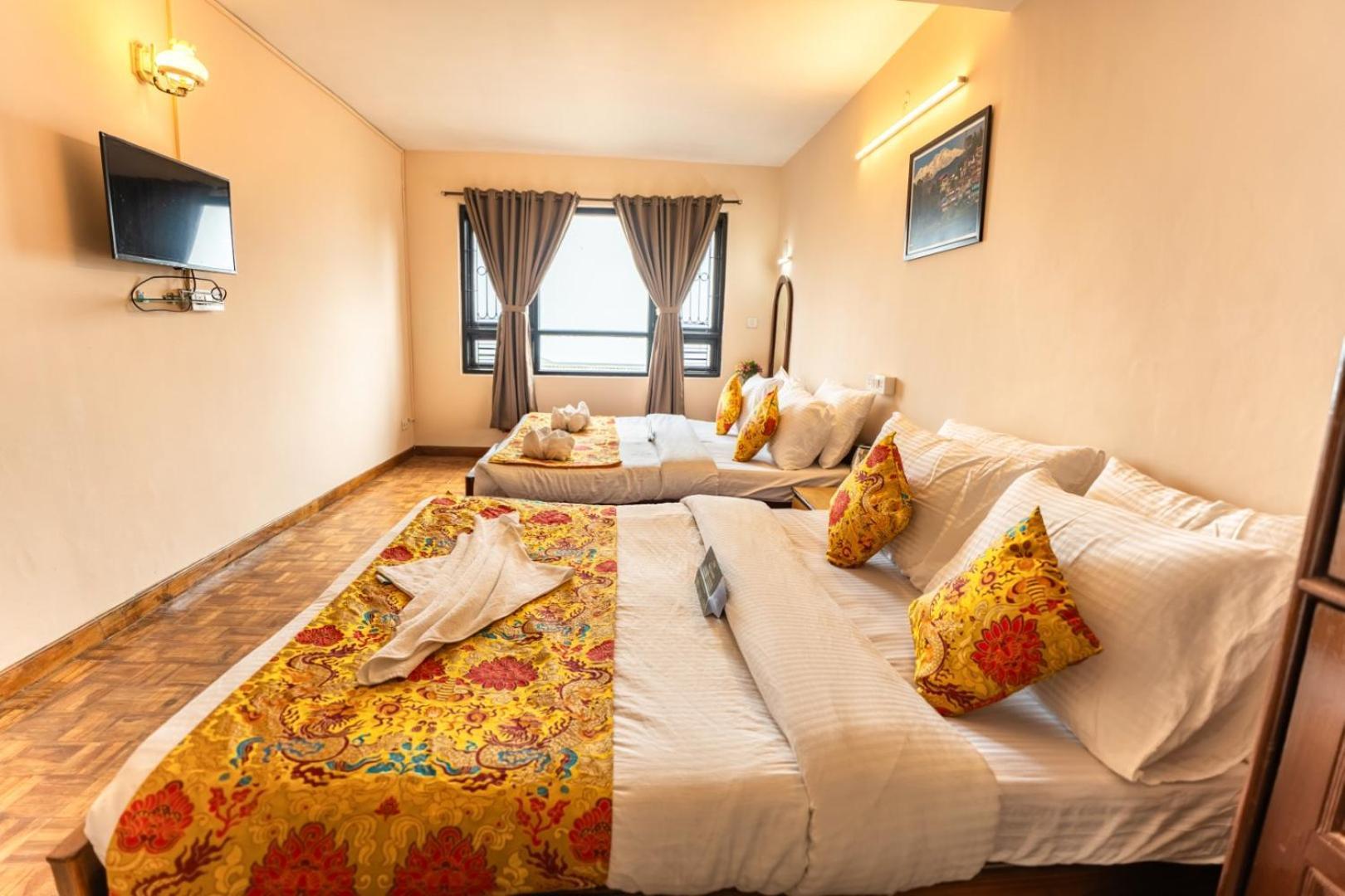 Muscatel Fairmont - 100 Mts From Mall Road Дарджилинг Екстериор снимка